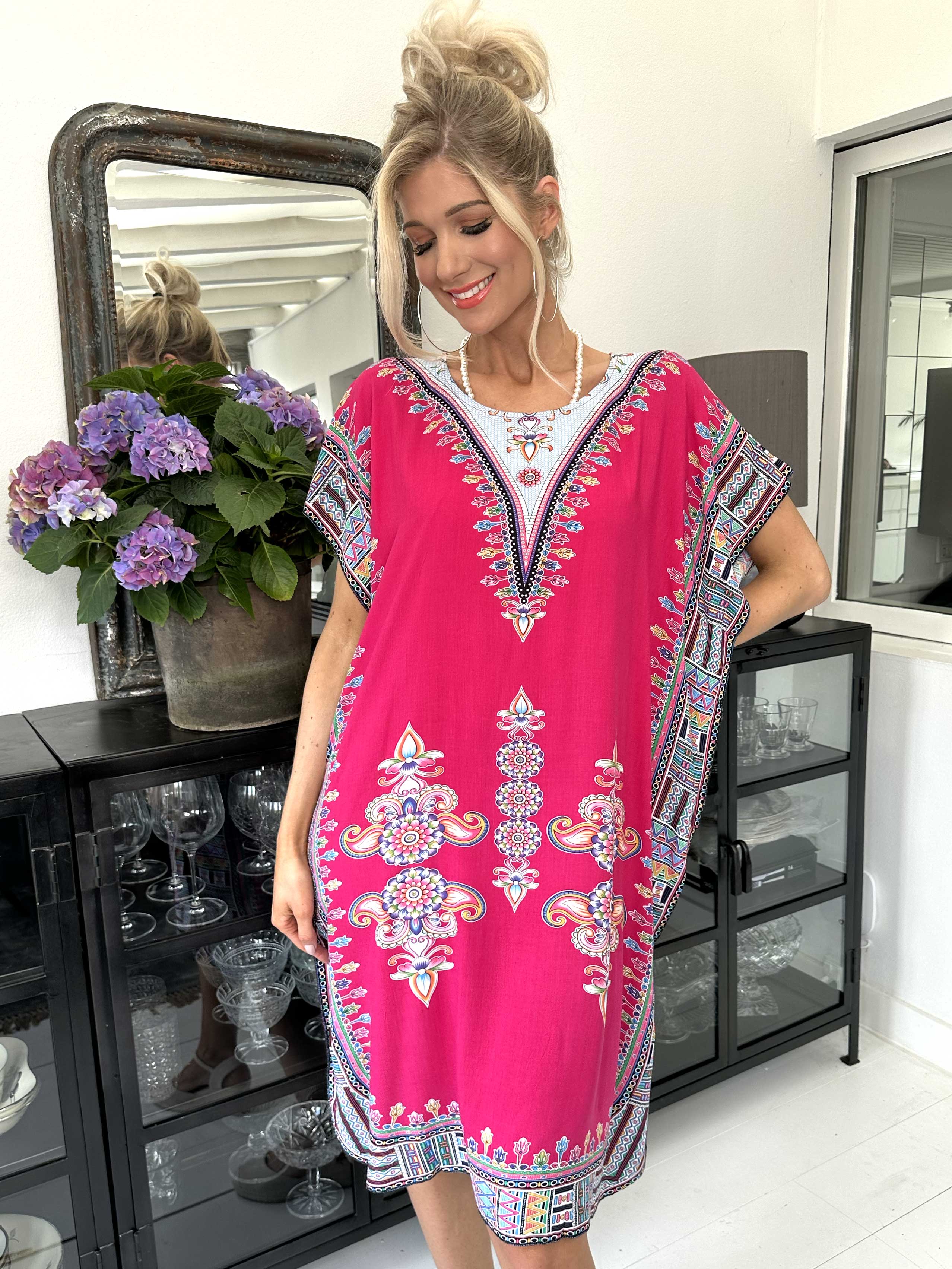 Mille - Let og luftig tunika i farvet mønster